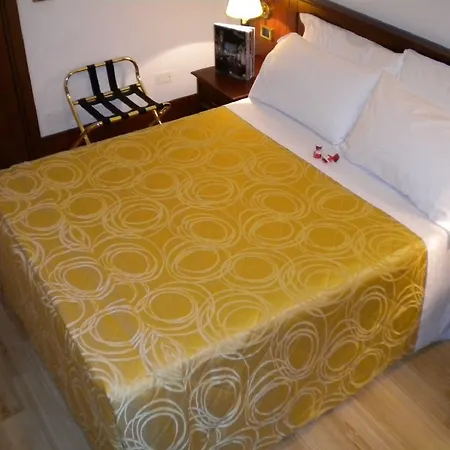 Hotel Aurora-3