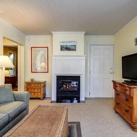 Captain'S Cottage Suites-3