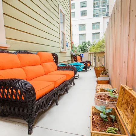 International Travelers House Hostel - Downtown San Diego Little Italy (Adults Only)-3
