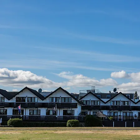 Le Chalet Suisse Motel Taupo-2