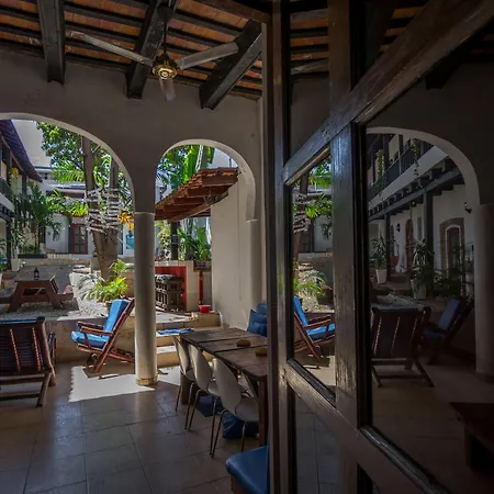 Island Life Hostel-3