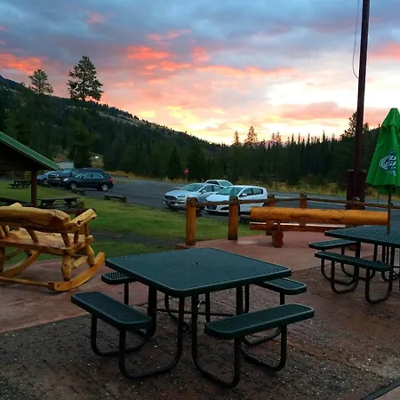 Pahaska Tepee Resort-3