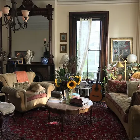 Hudson City Bed And Breakfast-3