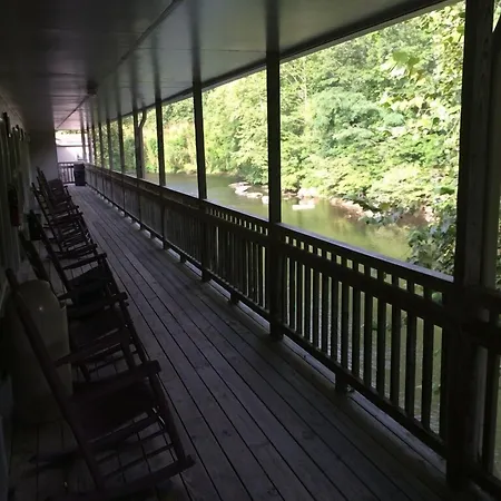 Drama Inn-2