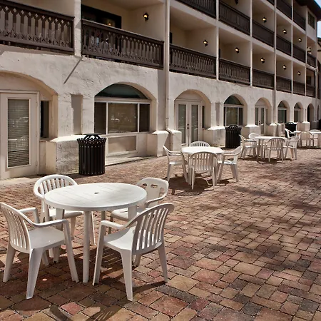 Helendorf River Inn, Suites & Conference Center-2