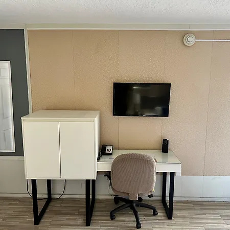 Travelodge By Wyndham Orlando At Heart Of International Drive-3