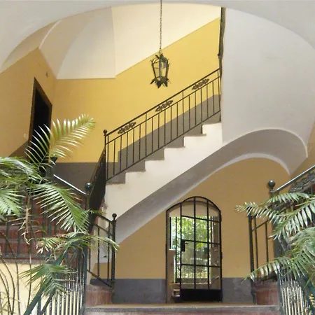 1878 Sorrento Guest House-2