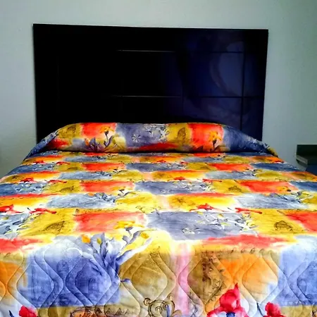 Comet Motel-2