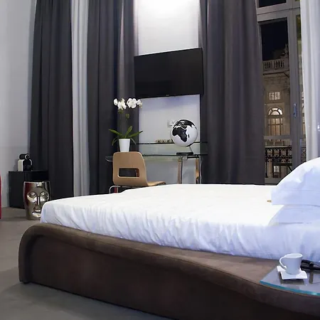 Piazza Castello Suite-2