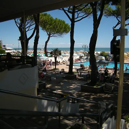 Hotel Ambasciatori Palace-2