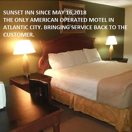 Sunset Inn (Adults Only)-3