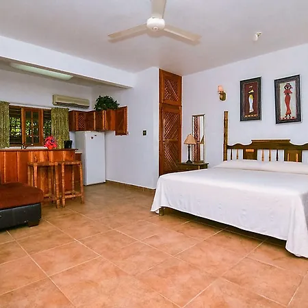 Beach House Condos, Negril-2