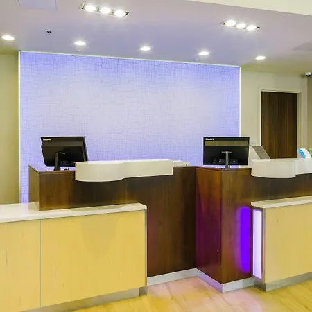Fairfield Inn & Suites By Marriott Savannah Downtown Historic District-2
