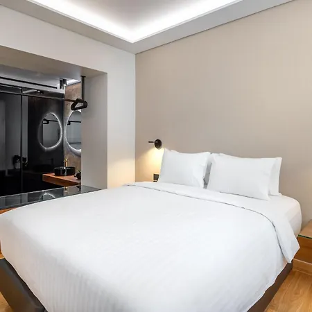 Amazon Hotel-3