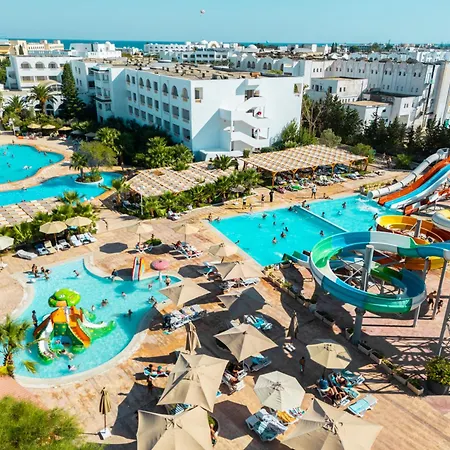 Zodiac Hotel & Aqua Park-2