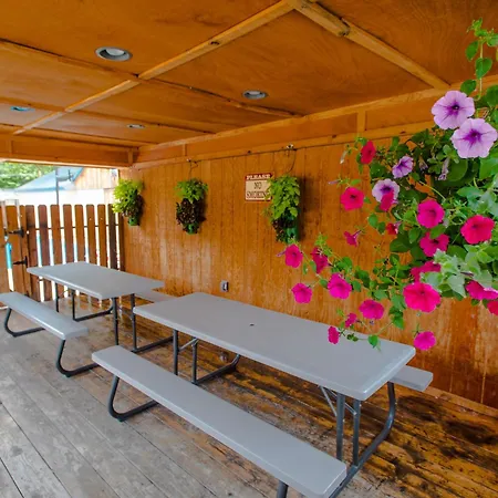 Rustic Inn-2