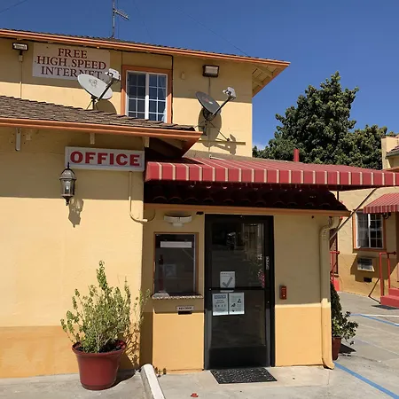 Budget Motel-2