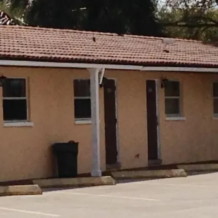 Cadillac Motel-2