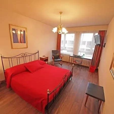 Hotel Comedie-2