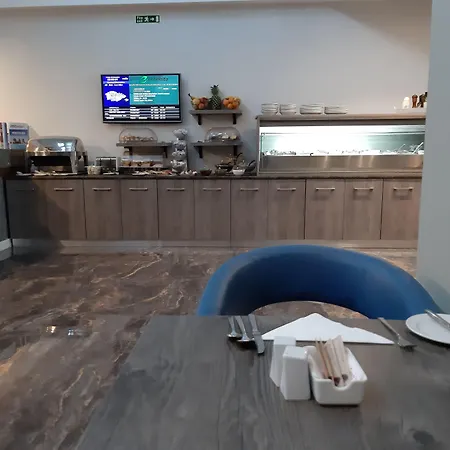 The District Hotel-3