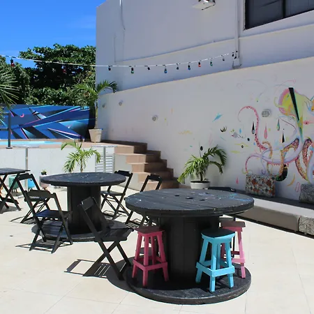 Farol Da Barra Suites E Hostel-3