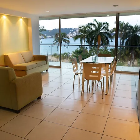 Ramada By Wyndham Acapulco Hotel & Suites-3