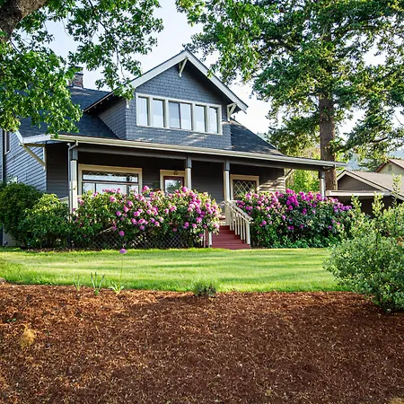 Oak Hill Bed & Breakfast-3
