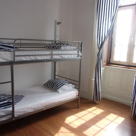 Hostel 402-2