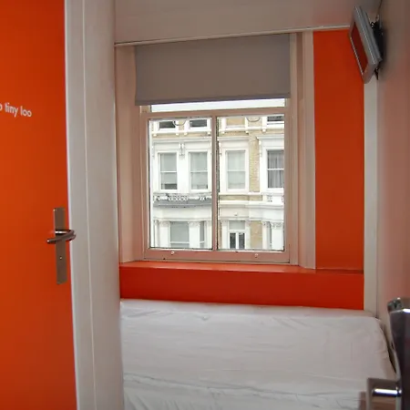 Easyhotel South Kensington-3