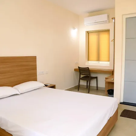 Oceanside Mahabalipuram - With Beach Access-2