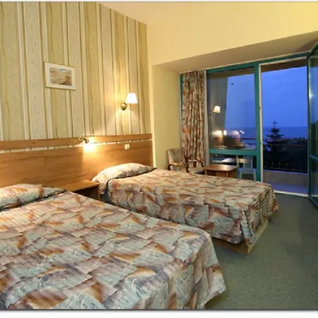 Hotel Ambassador - Free Parking-3