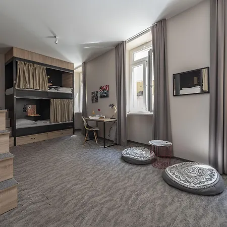 Downtown Boutique Hostel-2