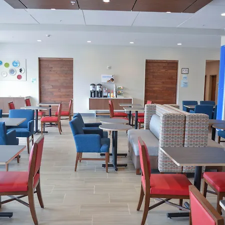Holiday Inn Express & Suites Raleigh Airport - Brier Creek By Ihg-2