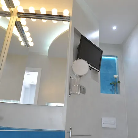 Gaudint Barcelona Suites-3