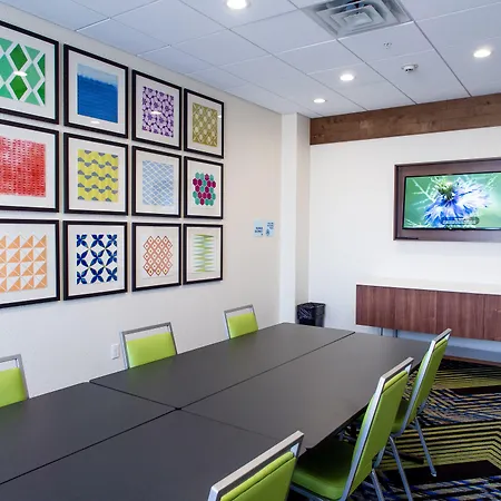 Holiday Inn Express & Suites - Oklahoma City Airport By Ihg-2