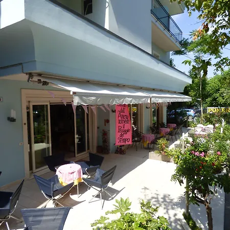 Hotel Poker-3