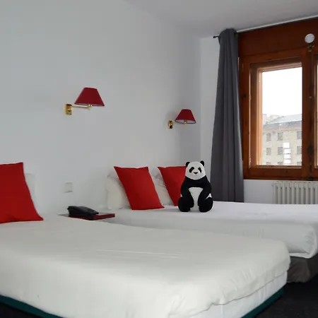Hotel Panda-2