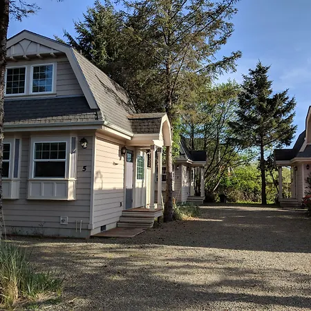 Sea Breeze Cottages-3