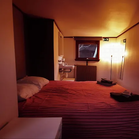 B&B B³ Boat-2
