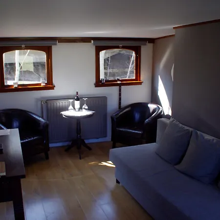 B&B B³ Boat-3