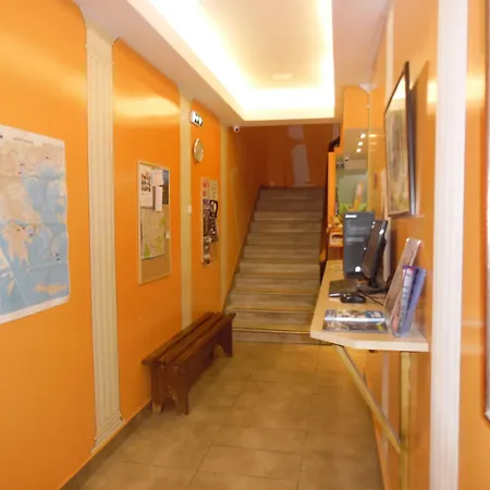 Zeus Hostel-2