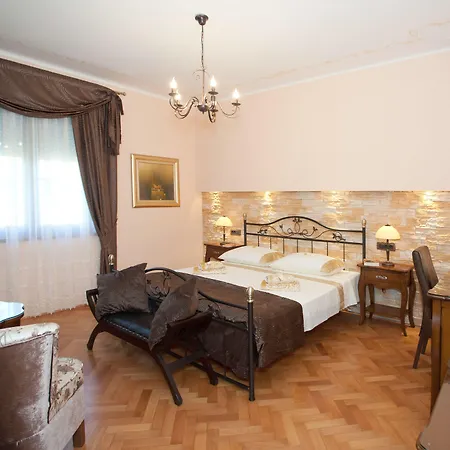 Unique Luxury Rooms-3