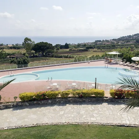 LUZIA AGRIRESORT - Piscina Panoramica e vista Mare a Capo Vaticano-3