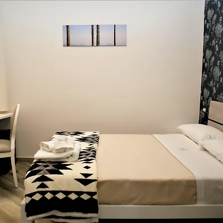 Hermes Rooms For Tourists-2