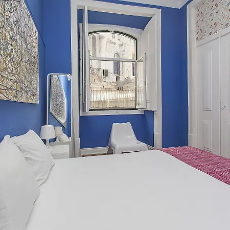 5 Sins Chiado Hostel-3