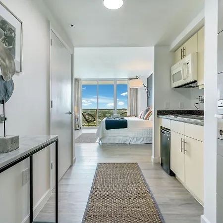 Icoconutgrove - Luxurious Vacation Rentals In Coconut Grove-3