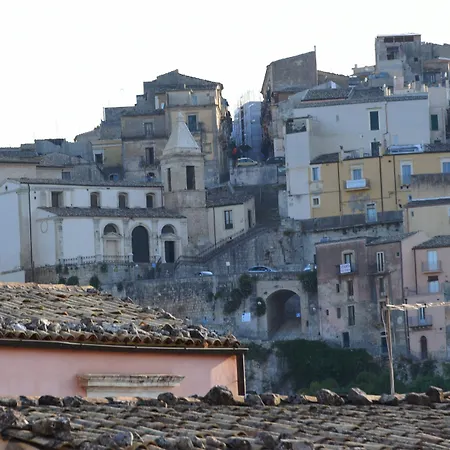 La Corte Di Ibla-3