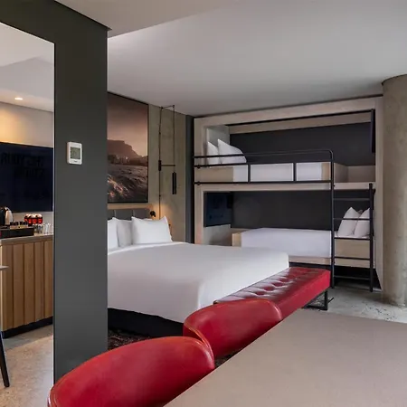 Radisson Red Hotel V&A Waterfront Cape Town-2
