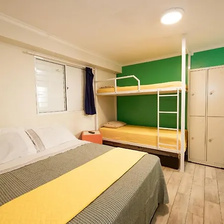Bela Curitiba Hostel-3
