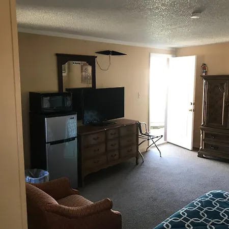 Riviera Motor Lodge-2